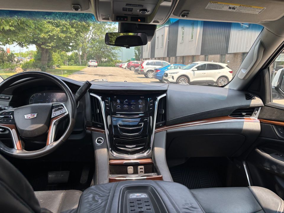 Cadillac Escalade 2017 - Image 10